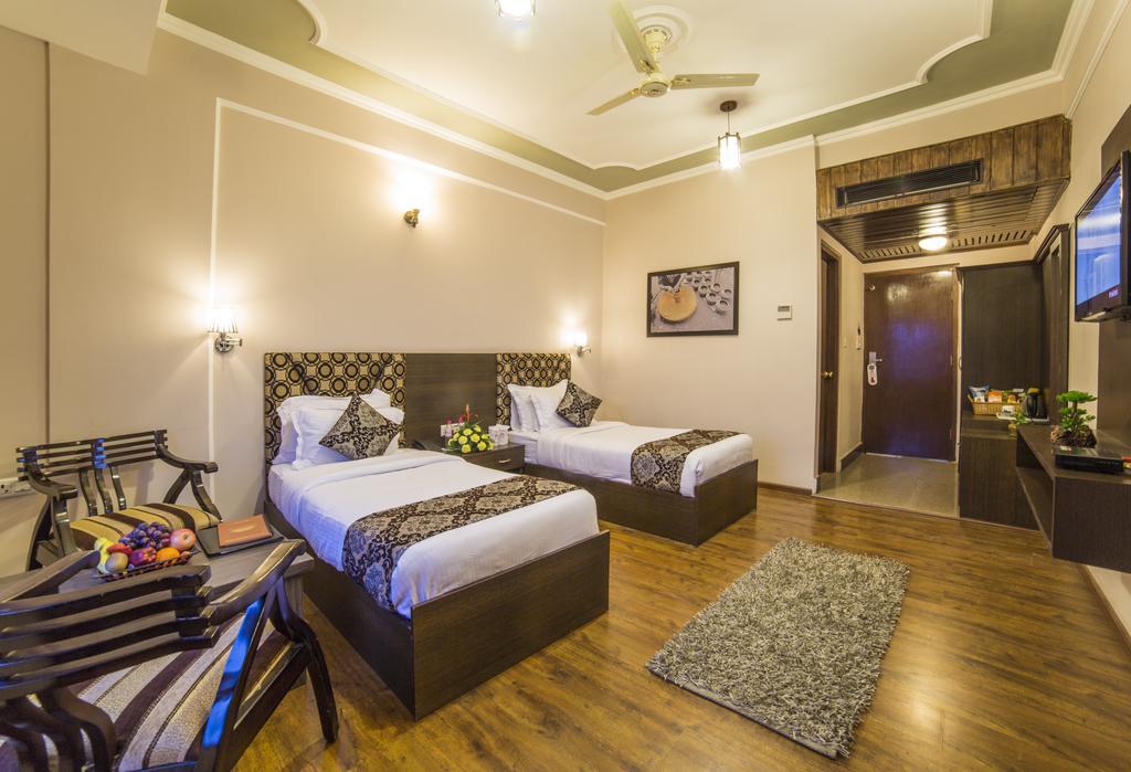 Palette - Solar Residency Hotel Srīnagar Екстериор снимка