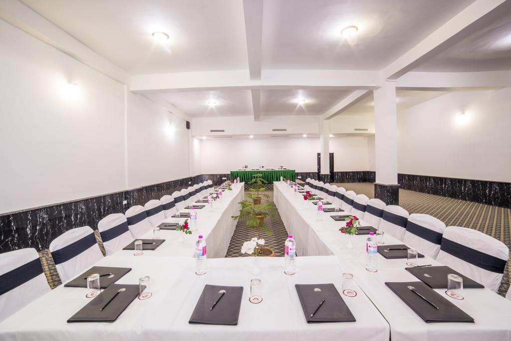 Palette - Solar Residency Hotel Srīnagar Екстериор снимка