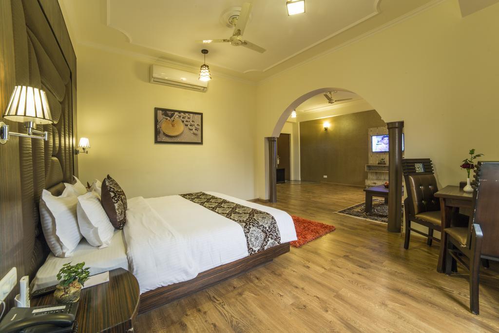 Palette - Solar Residency Hotel Srīnagar Екстериор снимка